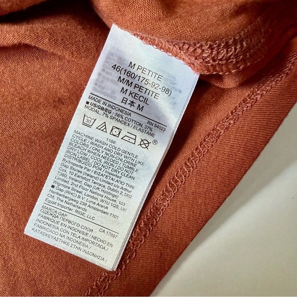 GAP Feather Funnelneck Turtleneck Long Sleeve Top Saddle Brown Medium Petite - Picture 6 of 6